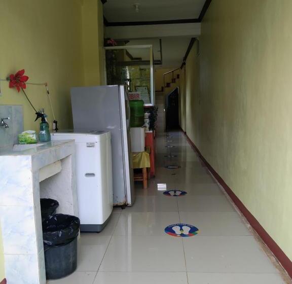 Rms Travellers Inn   Hostel