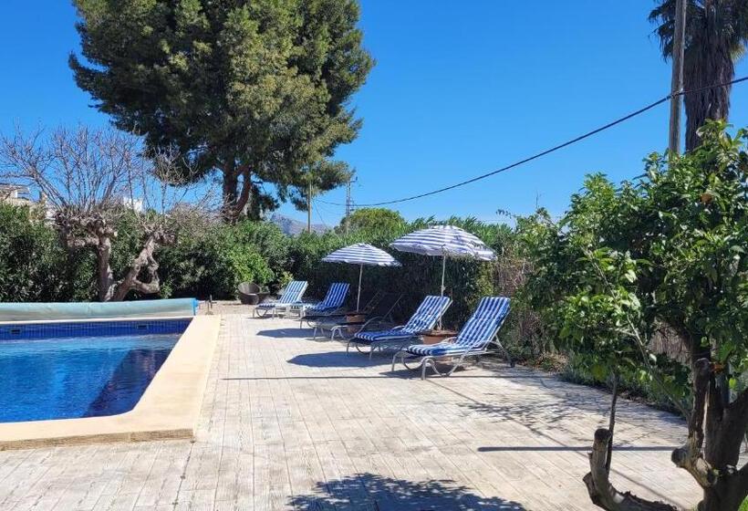 مبيت وإفطار Casa Alestelou