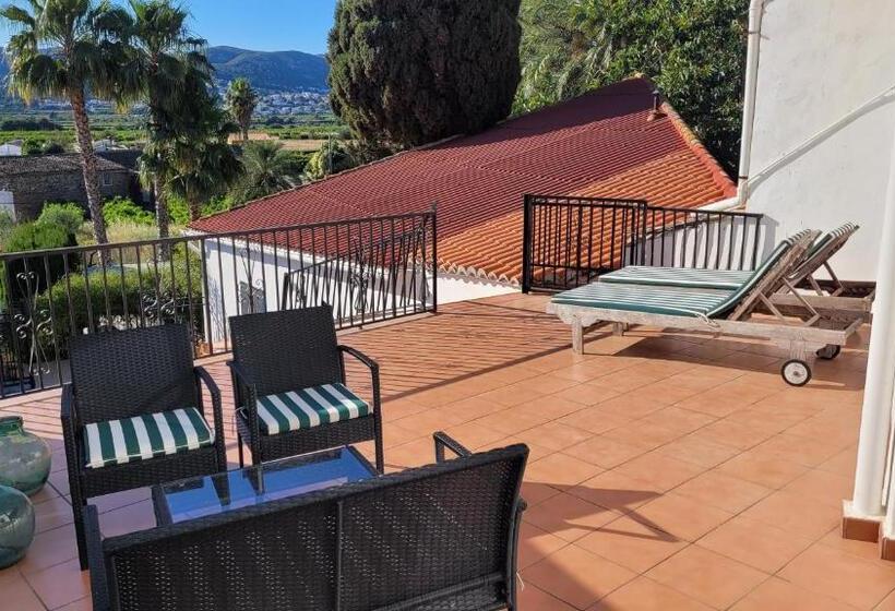 مبيت وإفطار Casa Alestelou