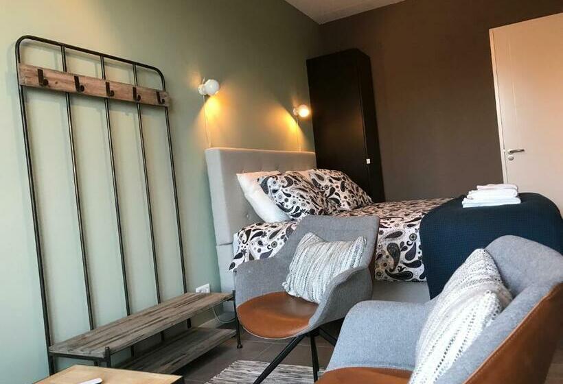 住宿加早餐  De Kade