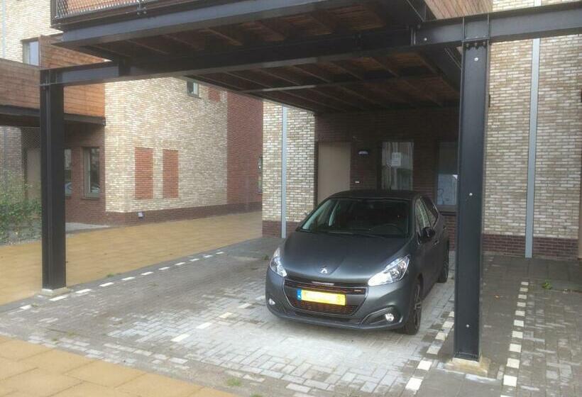 住宿加早餐  De Kade