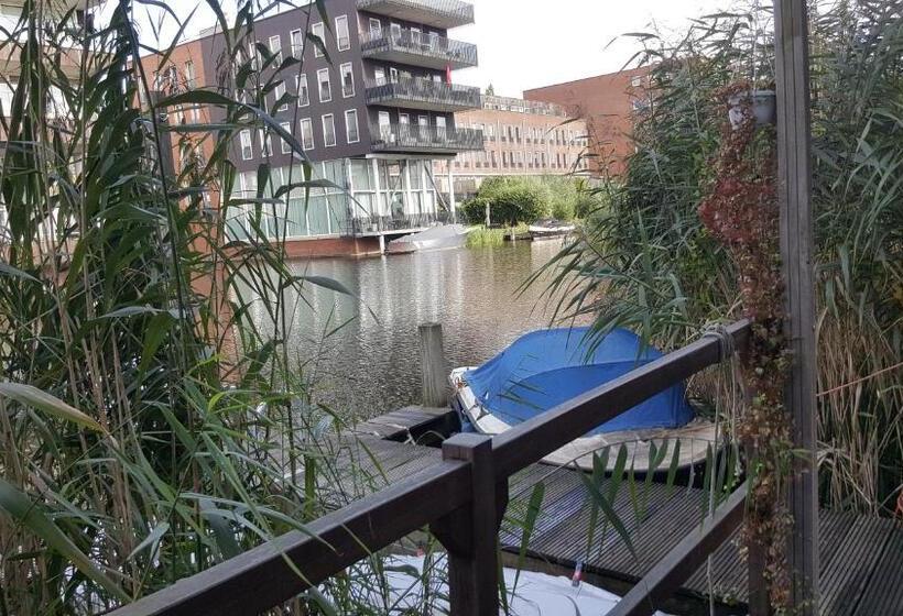 تختخواب و صبحانه Great Canal Studio   Water View & Free Parking