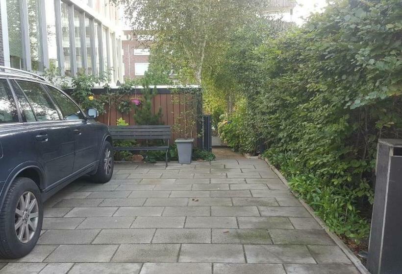 تختخواب و صبحانه Great Canal Studio   Water View & Free Parking