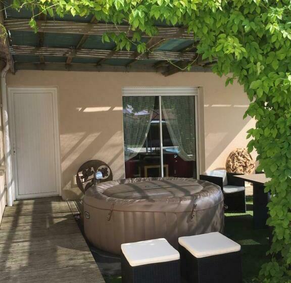 住宿加早餐  La Chambre Des Amis