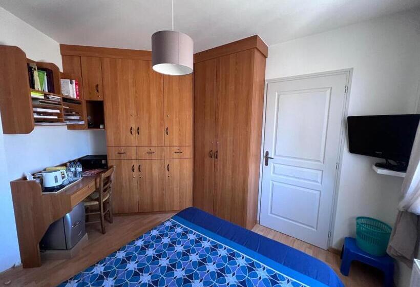 住宿加早餐  La Chambre Des Amis