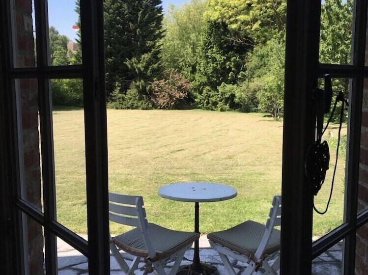 مبيت وإفطار Les Jardins De Beaumont