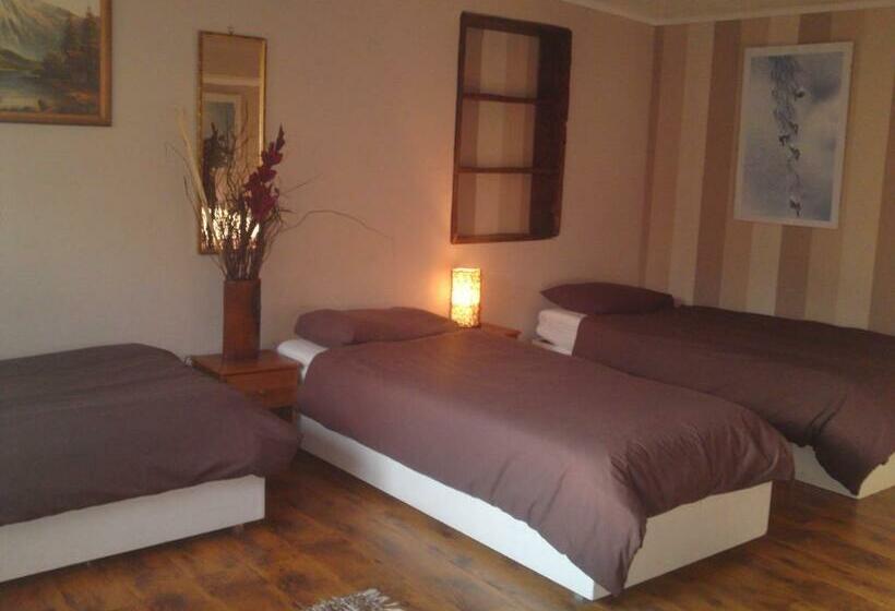 مبيت وإفطار Mikulas Guest House