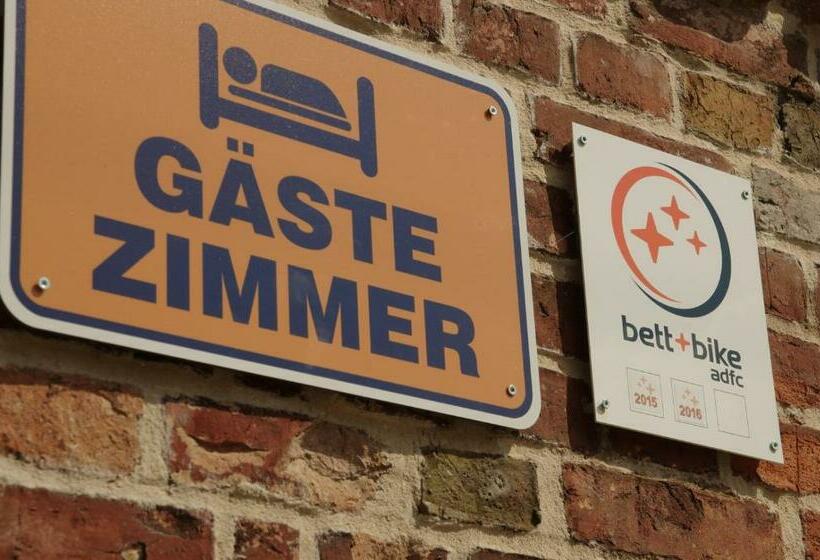 مبيت وإفطار Stützpunkt Trebitz   Gästezimmer Am Europaradweg R1