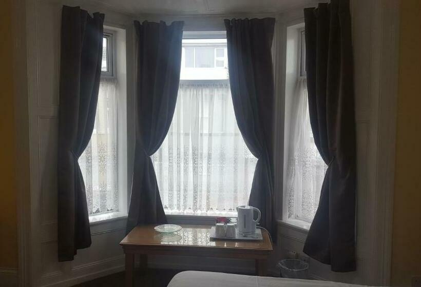 ベッドアンドブレックファースト The Beacon