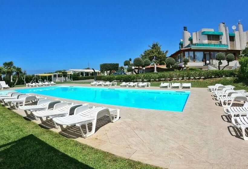 ベッドアンドブレックファースト Villalessandra