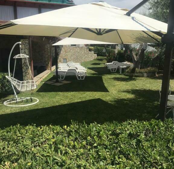 ベッドアンドブレックファースト Villalessandra