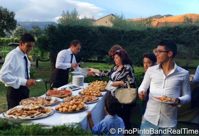 فندق Agriturismo Tre Santi