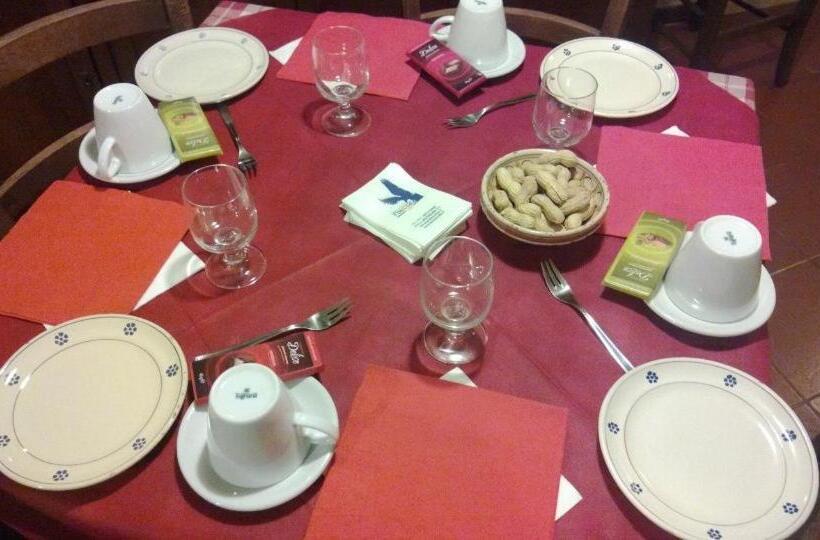 فندق Agriturismo Tre Santi