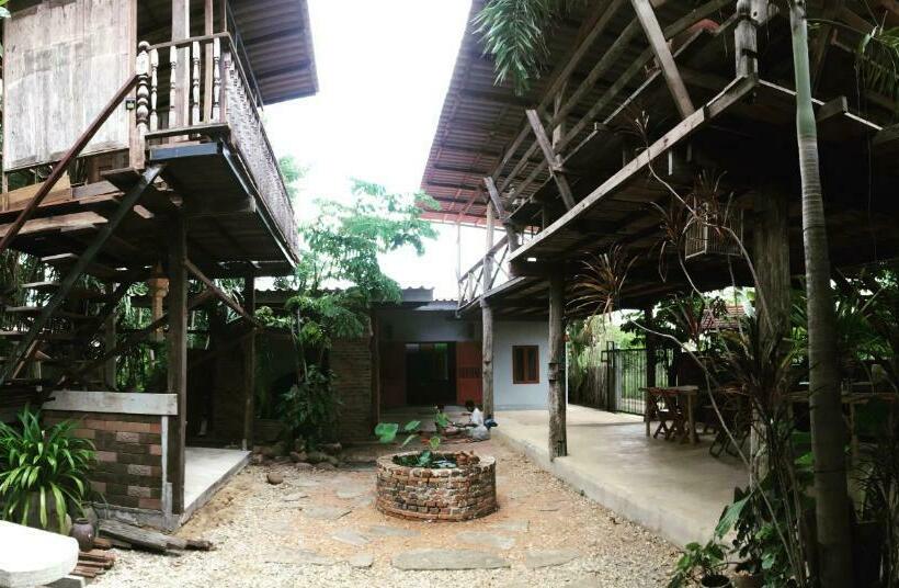 בית מלון כפרי Baan Mali Lampang Homestay