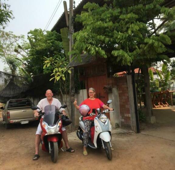 בית מלון כפרי Baan Mali Lampang Homestay