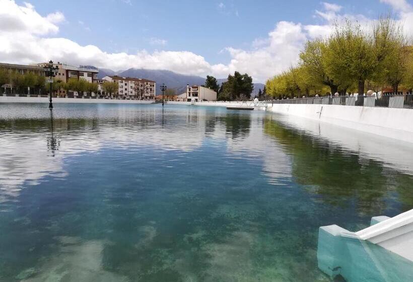 בית מלון כפרי Cueva El Madrono