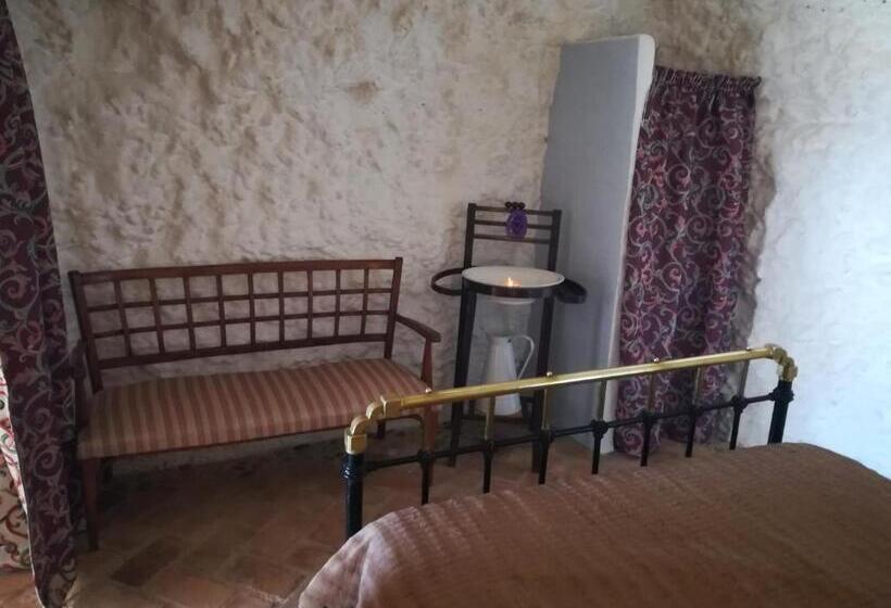 בית מלון כפרי Cueva El Madrono