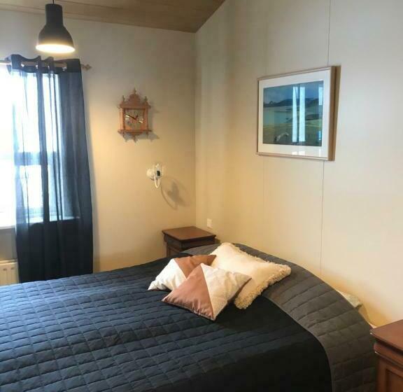 هتل Eiði Farmhouse