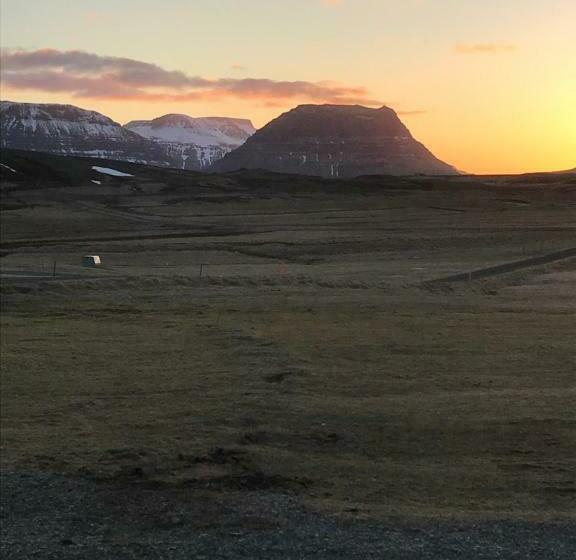 هتل Eiði Farmhouse
