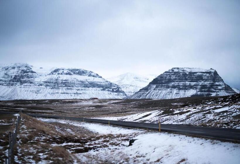 هتل Eiði Farmhouse