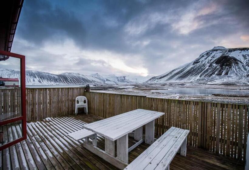 هتل Eiði Farmhouse