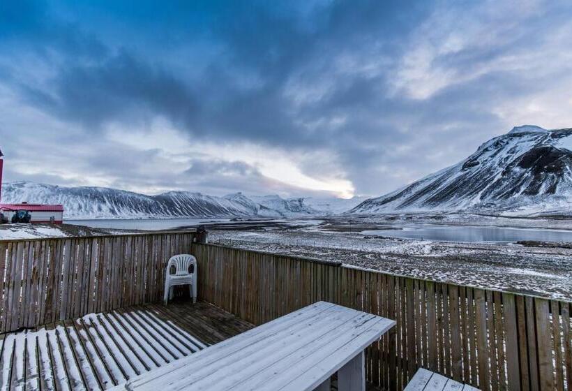 هتل Eiði Farmhouse