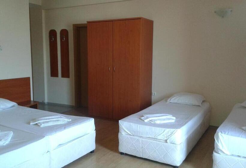 בית מלון כפרי Seasons 2