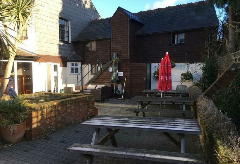 בית מלון כפרי The White Hart Pub And Rooms