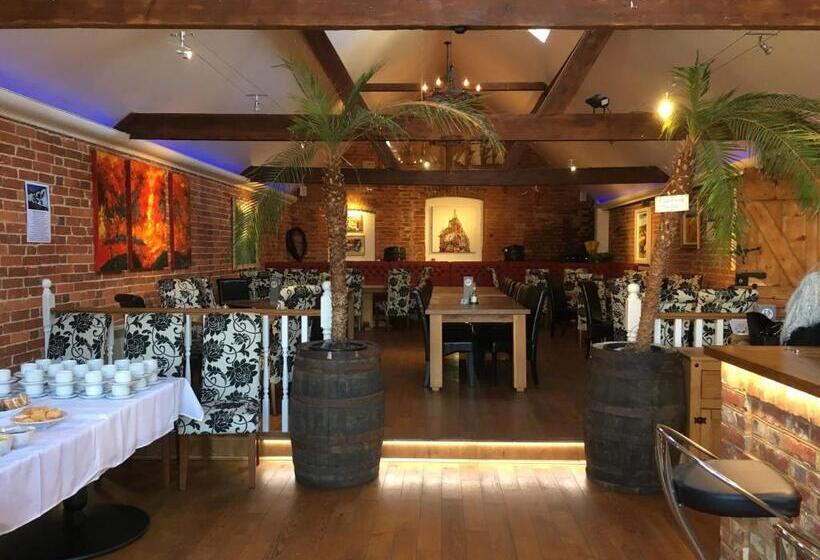 בית מלון כפרי The White Hart Pub And Rooms