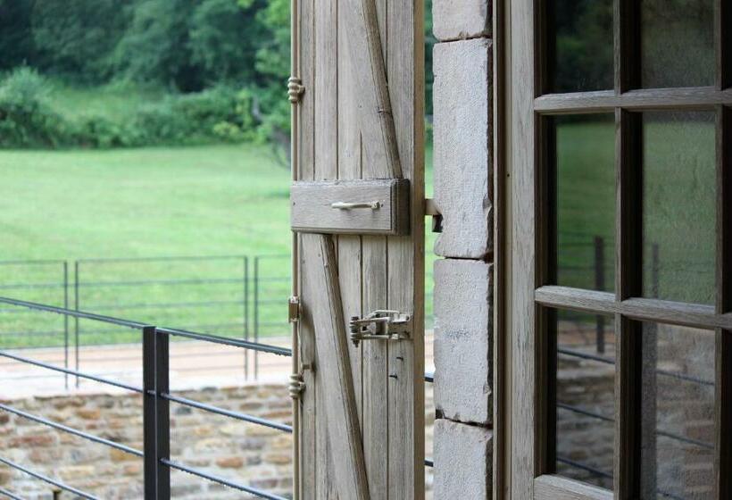 ペンション Chateau De Balleure