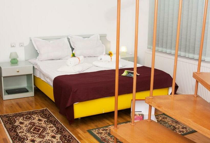 ペンション Clermont Sinaia