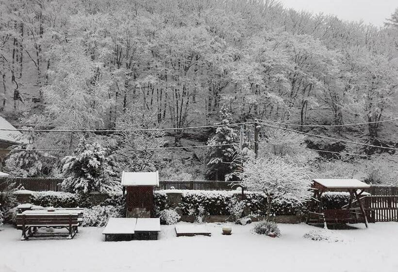 膳宿费 Hudi Lak Vendégház