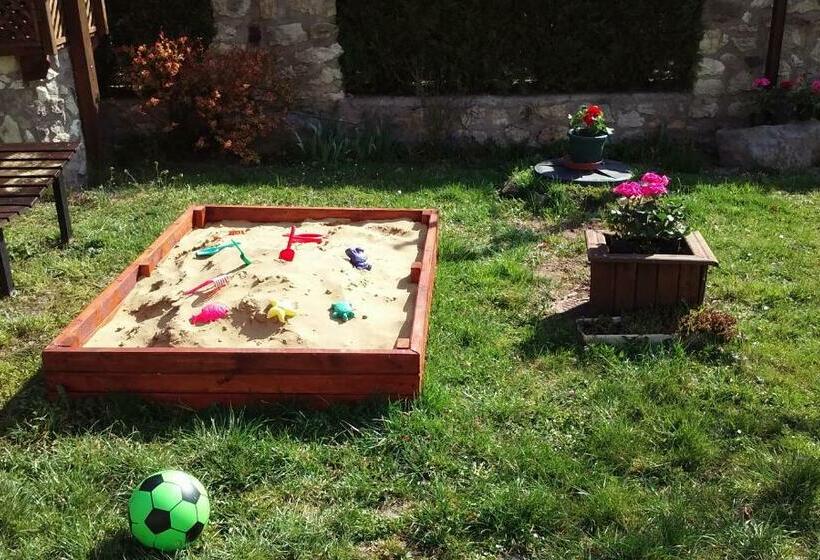 膳宿费 Hudi Lak Vendégház