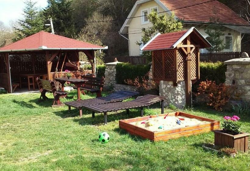 膳宿费 Hudi Lak Vendégház