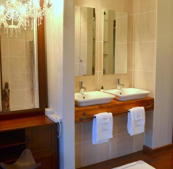 Пансион Jakita S Guest House