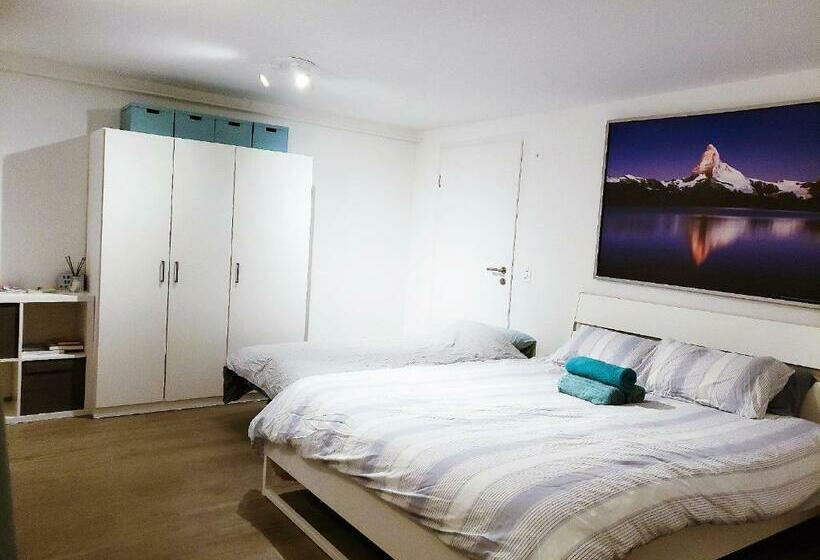 Pensionat Lake View Private Studio