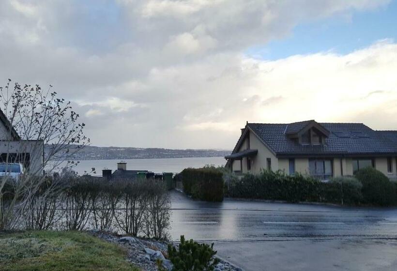 Pensionat Lake View Private Studio