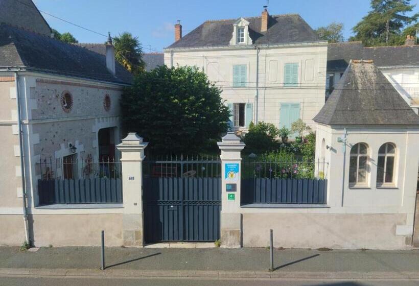 بنسيون Les Orkys De Loire