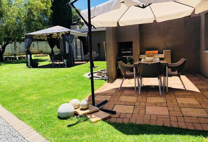 بنسيون Modern Goldfields Apartments