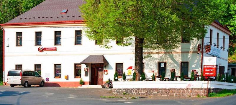 ペンション Penzion U Zeleného Stromu