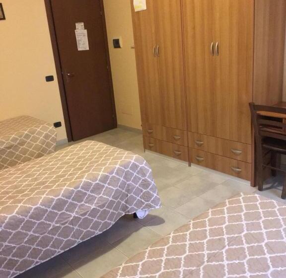 פנסיון Roby Bar Affittacamere