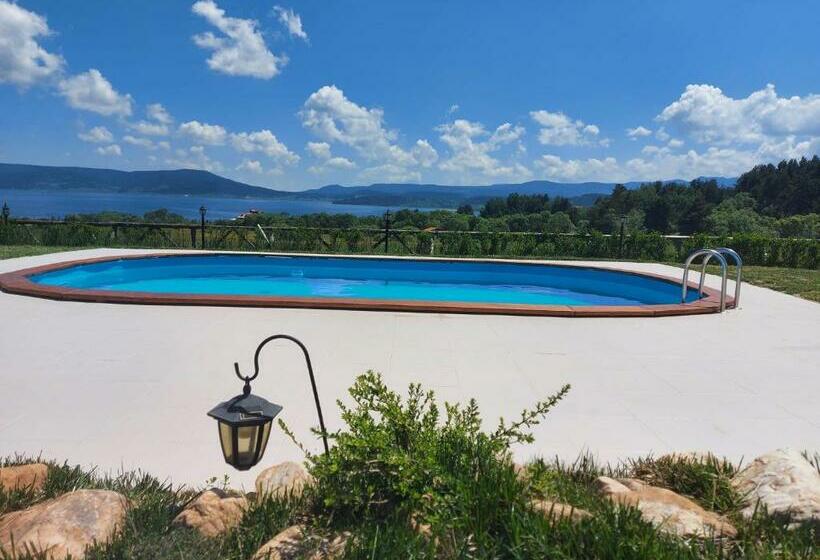 بنسيون Vila Lidia