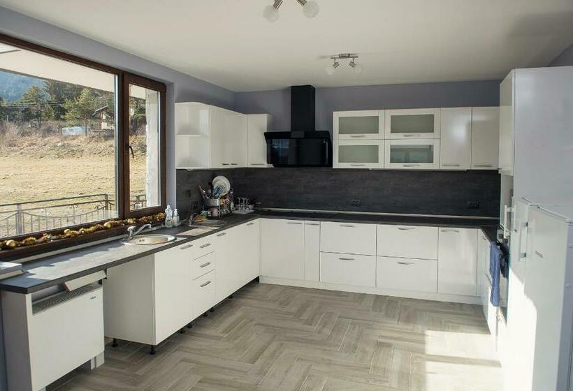 بنسيون Vila Lidia