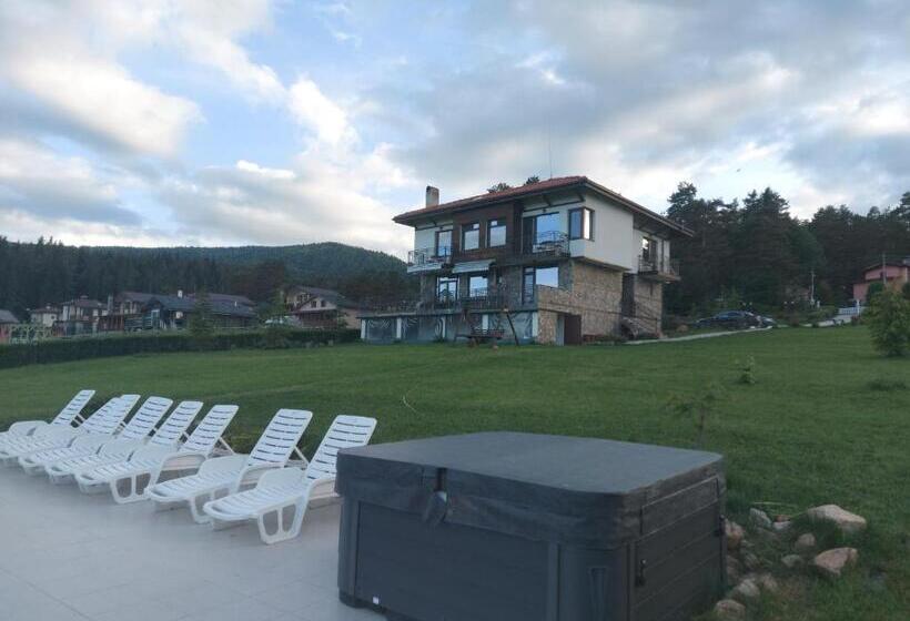 بنسيون Vila Lidia