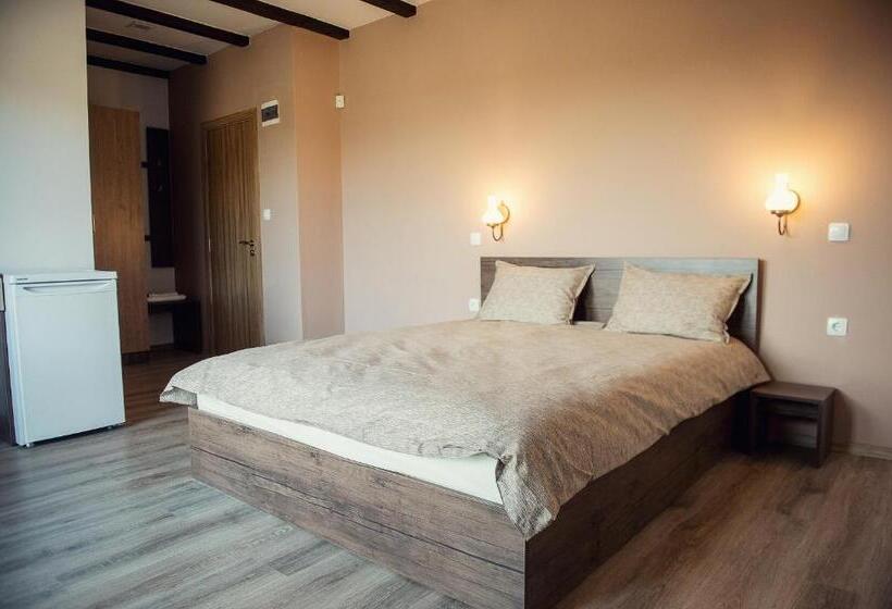 بنسيون Vila Lidia