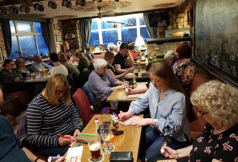 צימר The Jackdaw Pub Self Catering Static Caravan Free Breakfast Supplied