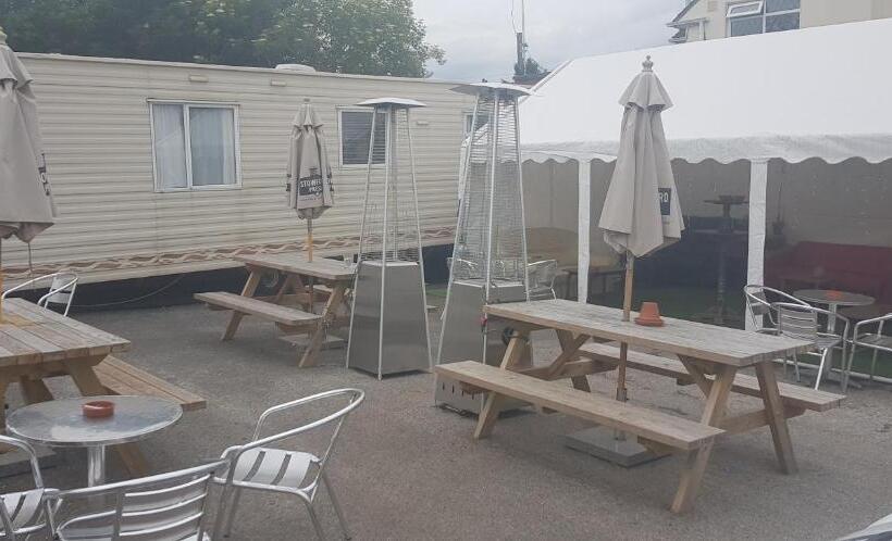 צימר The Jackdaw Pub Self Catering Static Caravan Free Breakfast Supplied