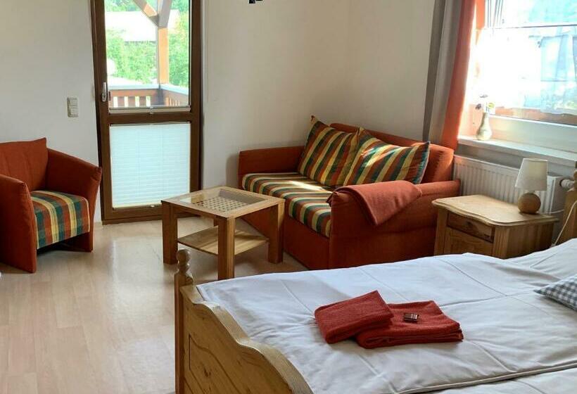 Общежитие Gasthaus & Pension Zirkelstein