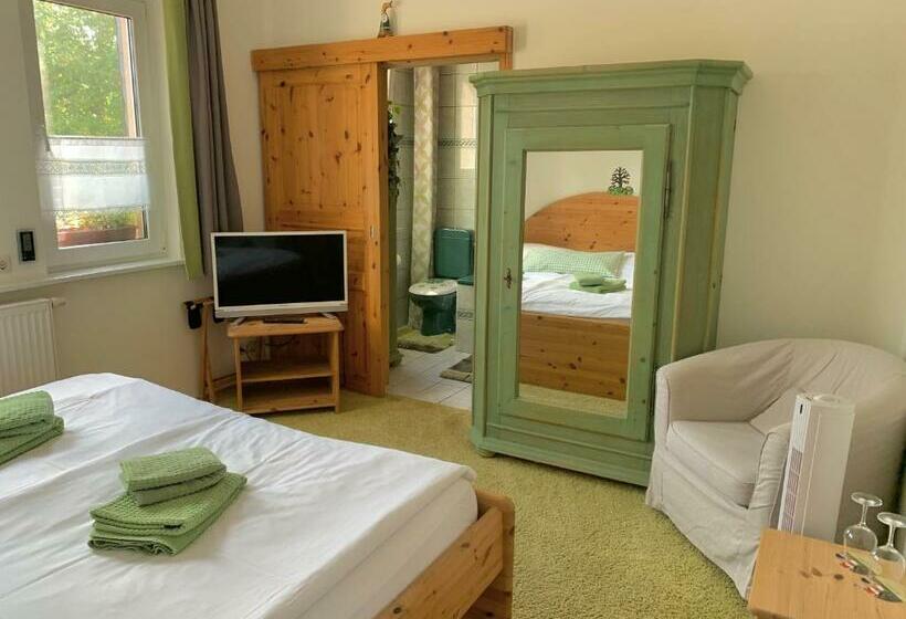 Общежитие Gasthaus & Pension Zirkelstein