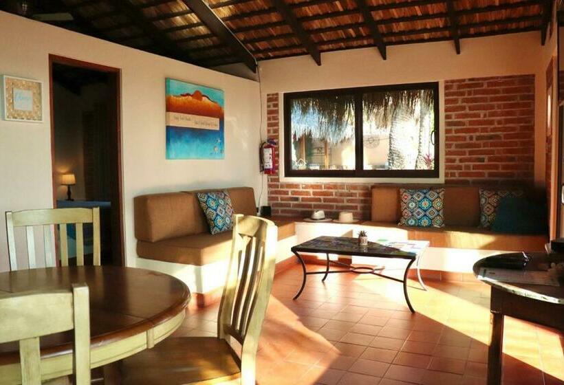 فندق صغير Sukasa Bungalows